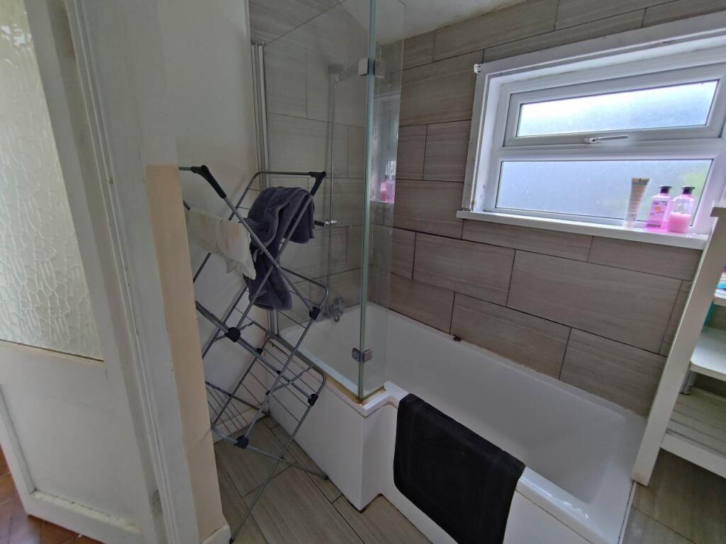 Ground floor bathroo