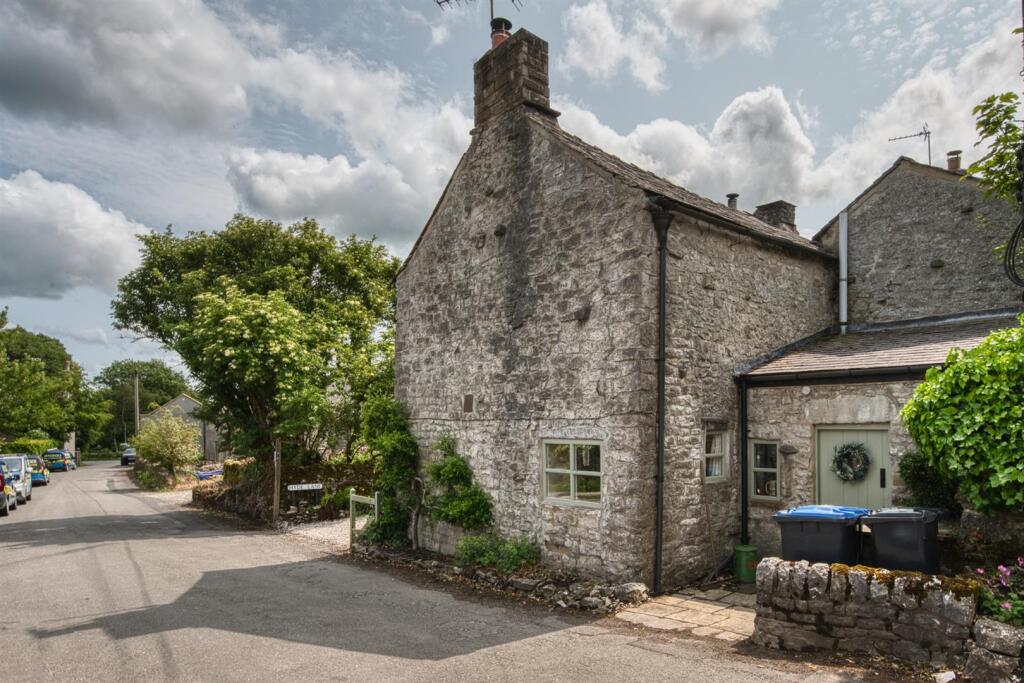 Saxton Mee Crosse Chance Cottage 0005.jpg