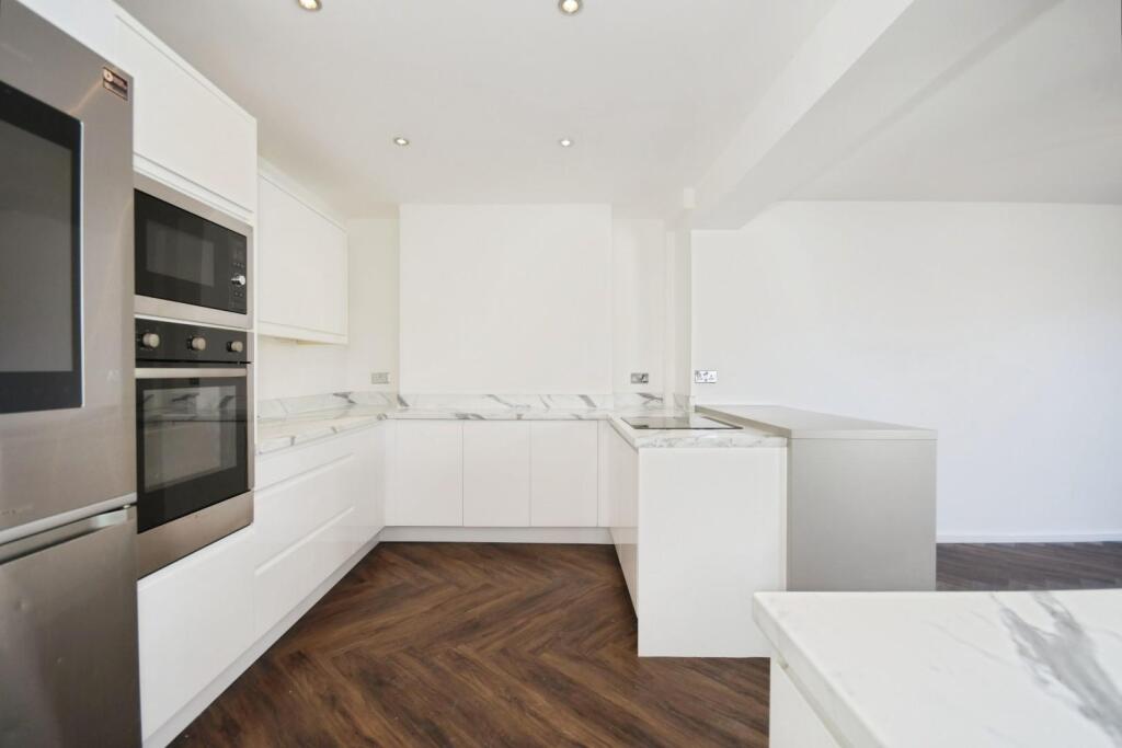 KITCHEN DINER 01.jpg