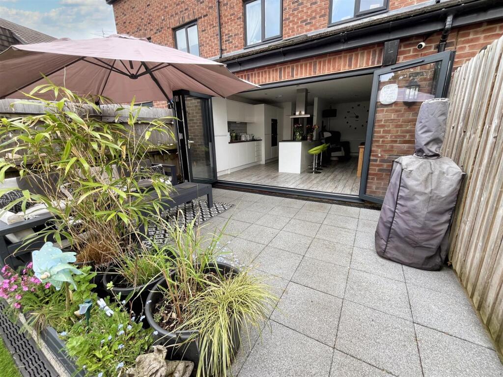 Gardens Aspect 3