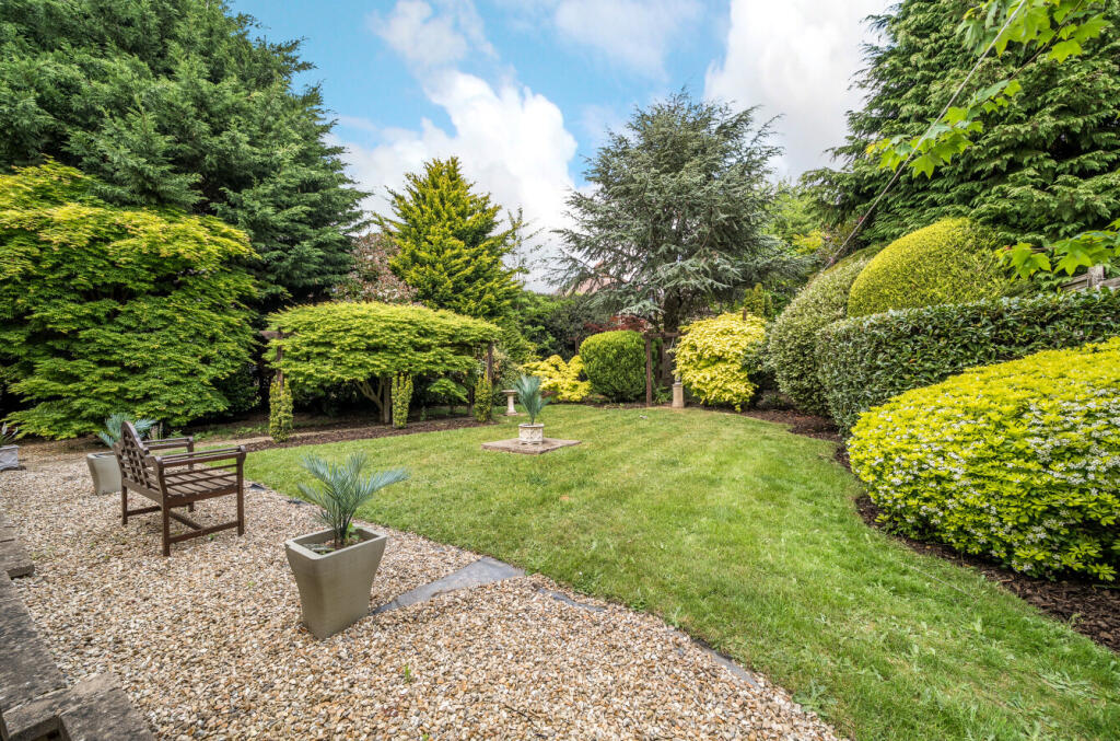 13-681cc33ee4a25-...