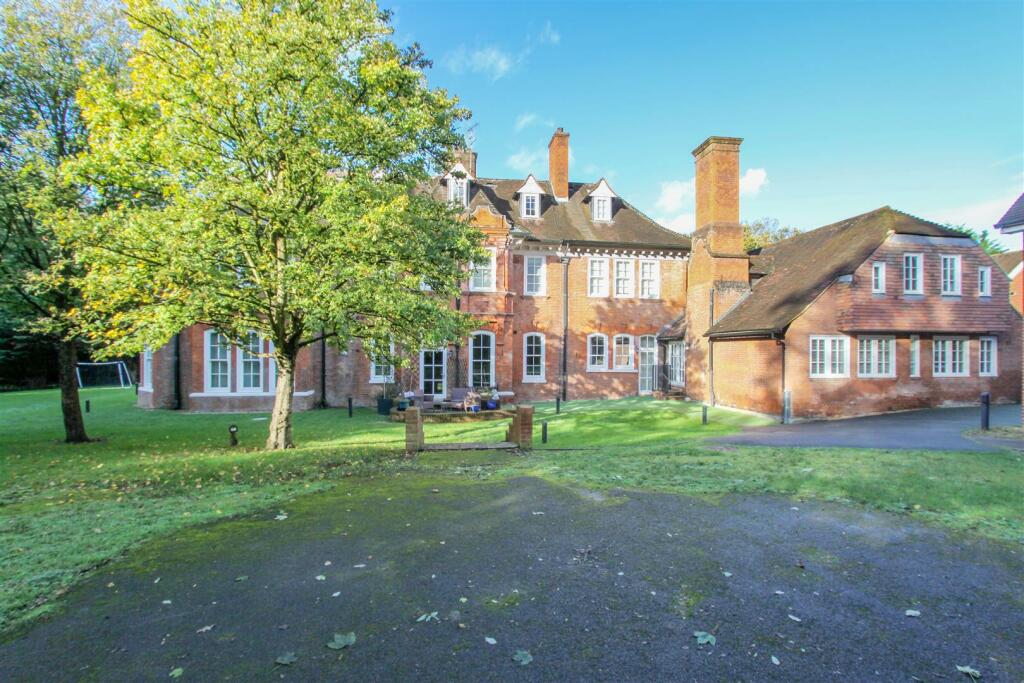 Communal grounds.jpg