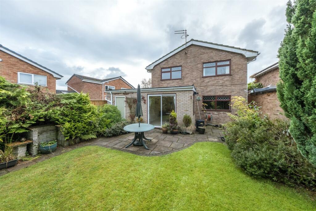 2 St Michaels Close-036.jpg