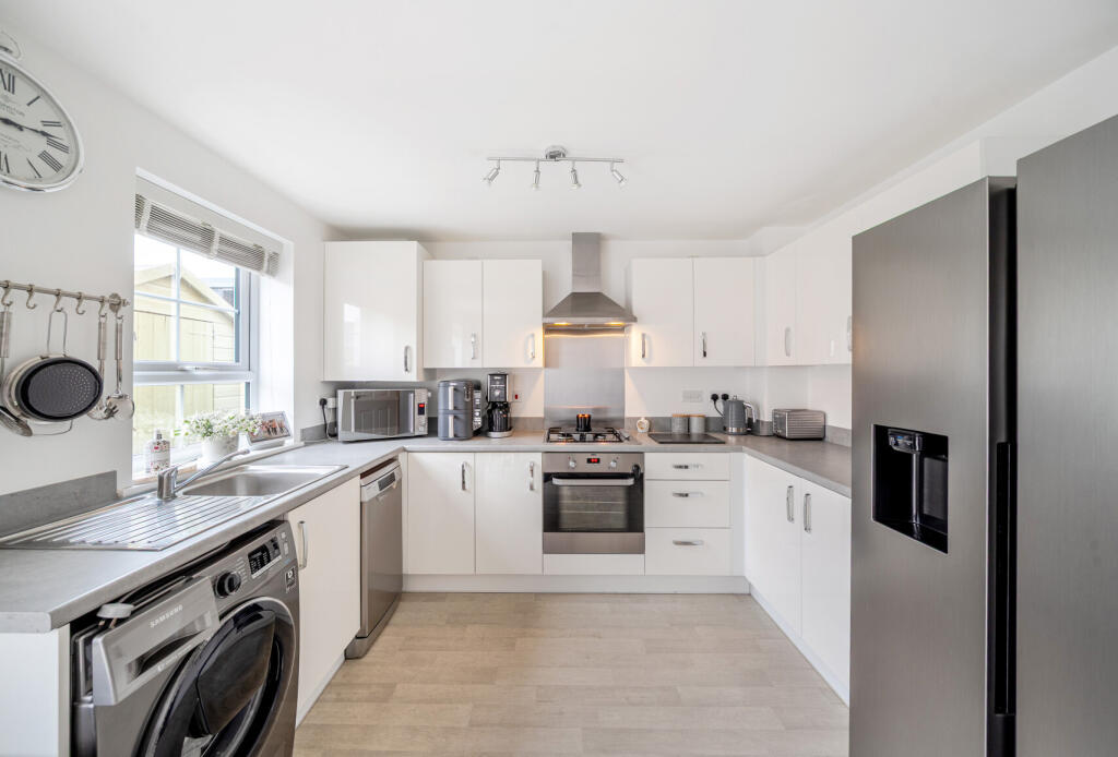 1326742-10-6878bc...