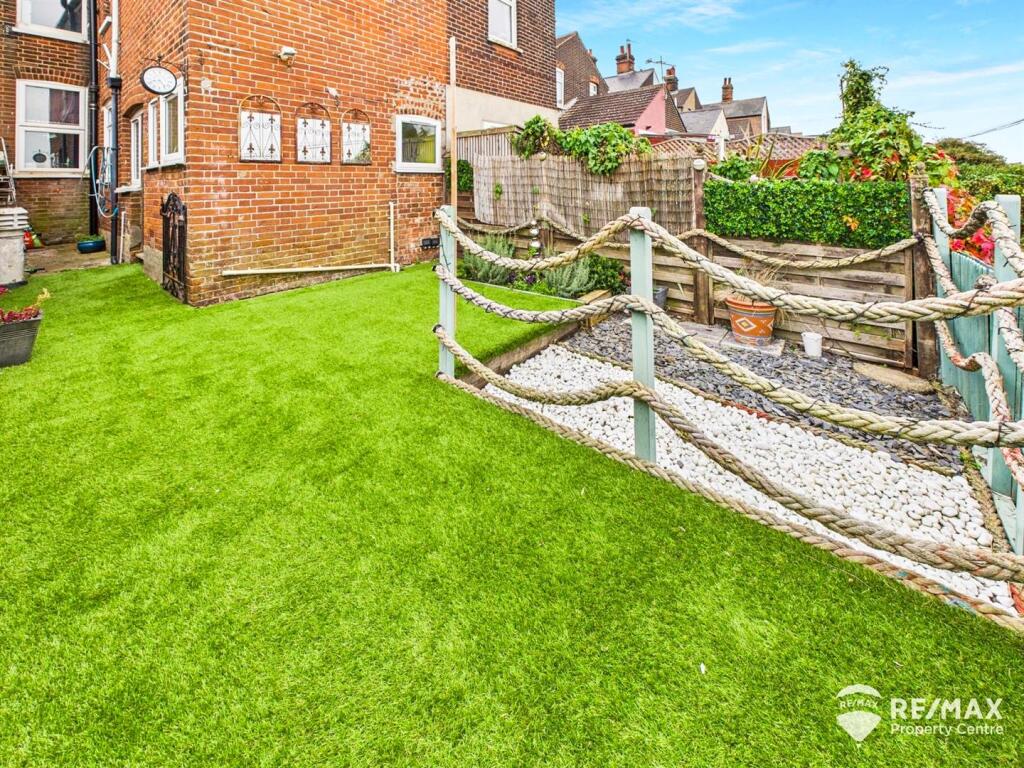 Garden 2.jpg