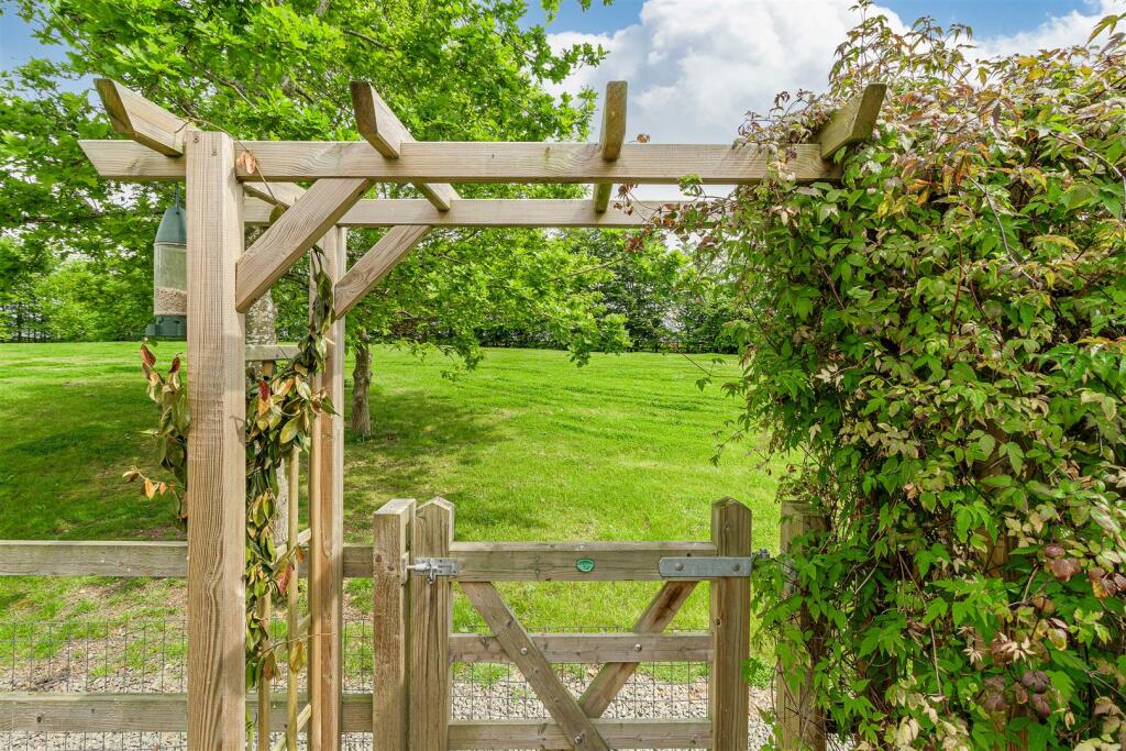 3 Poplars Yard, Shuttington