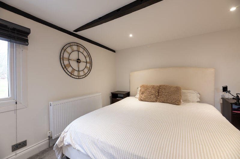 Greensward Lane, Hockley