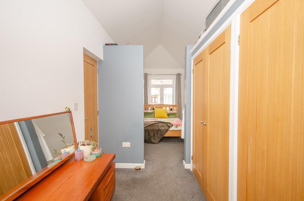 MAster bedroom pic 2.jpg