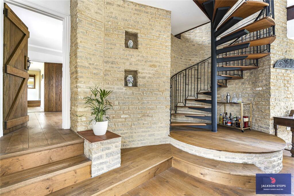 Circular Staircase