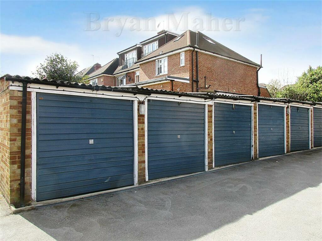 Garage.jpg