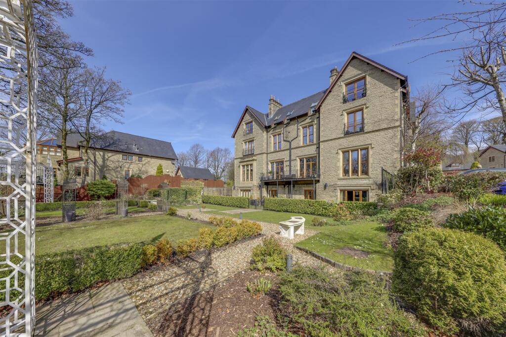 Communal Gardens Alt 4