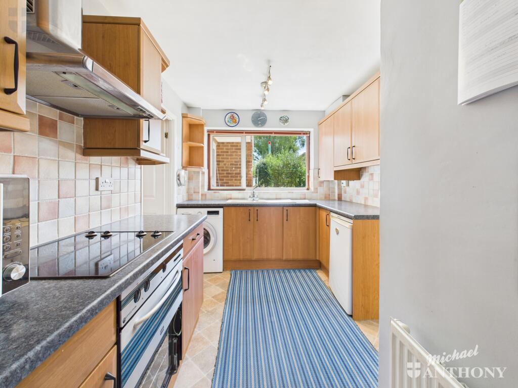 CAM03852G0-PR0346-STILL007