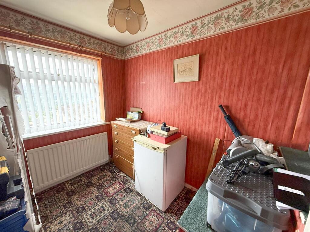 3 bed semi, Oakworth