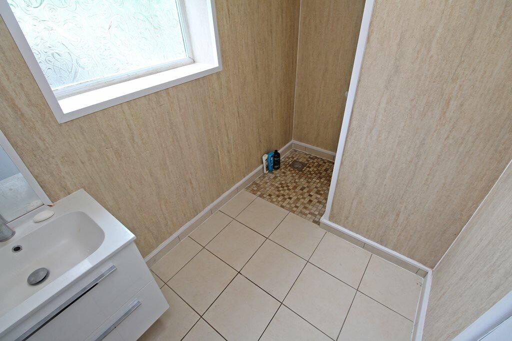 5_Bathroom