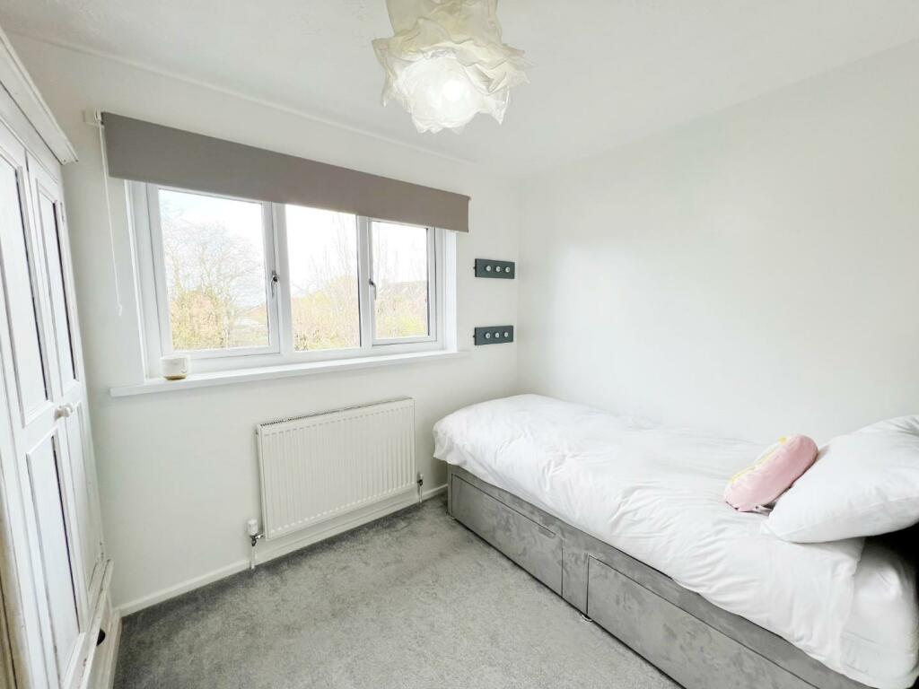 Bedroom 3 pic 1.jpg