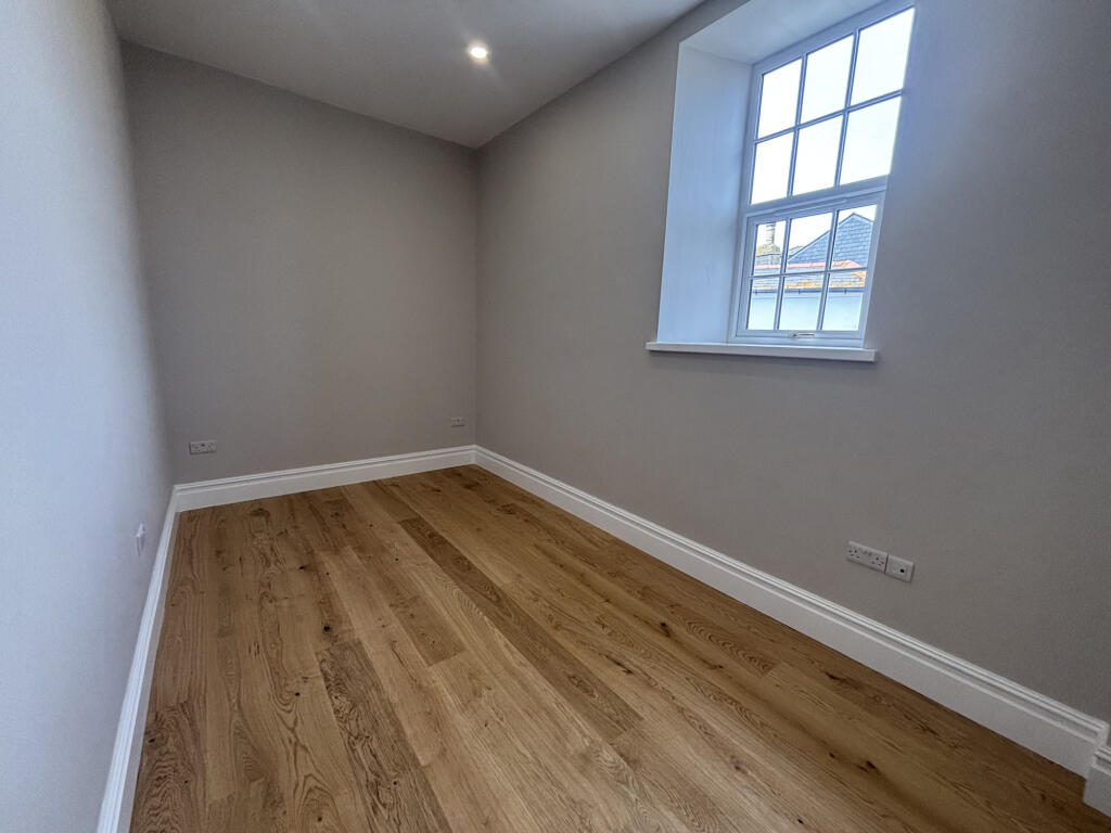 Downstairs Bedroom / Office