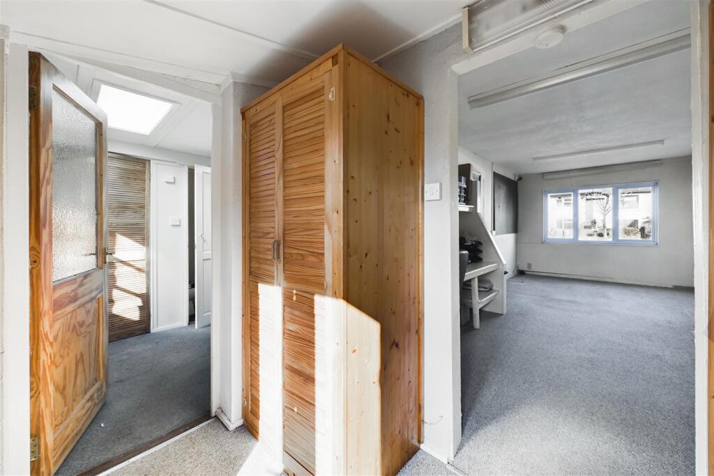 The Shop, The Common Patchway, Bristol, BS34 6AL |
