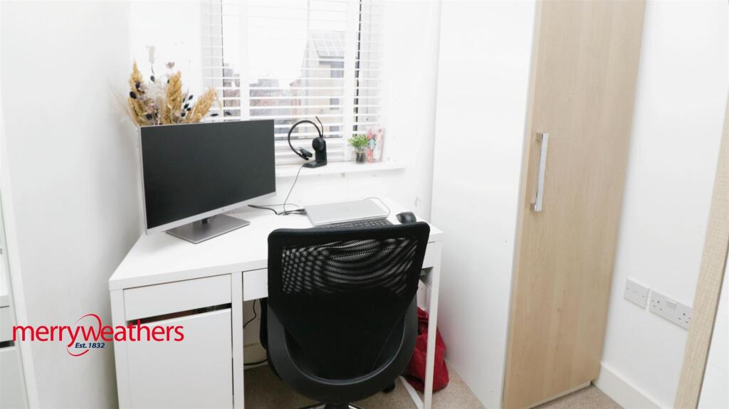 Bedroom Five / Office