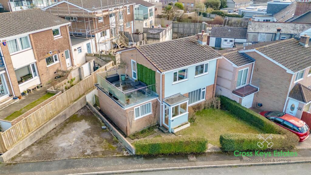 Gardens, Driveway, Garage &amp; Roof Terrace