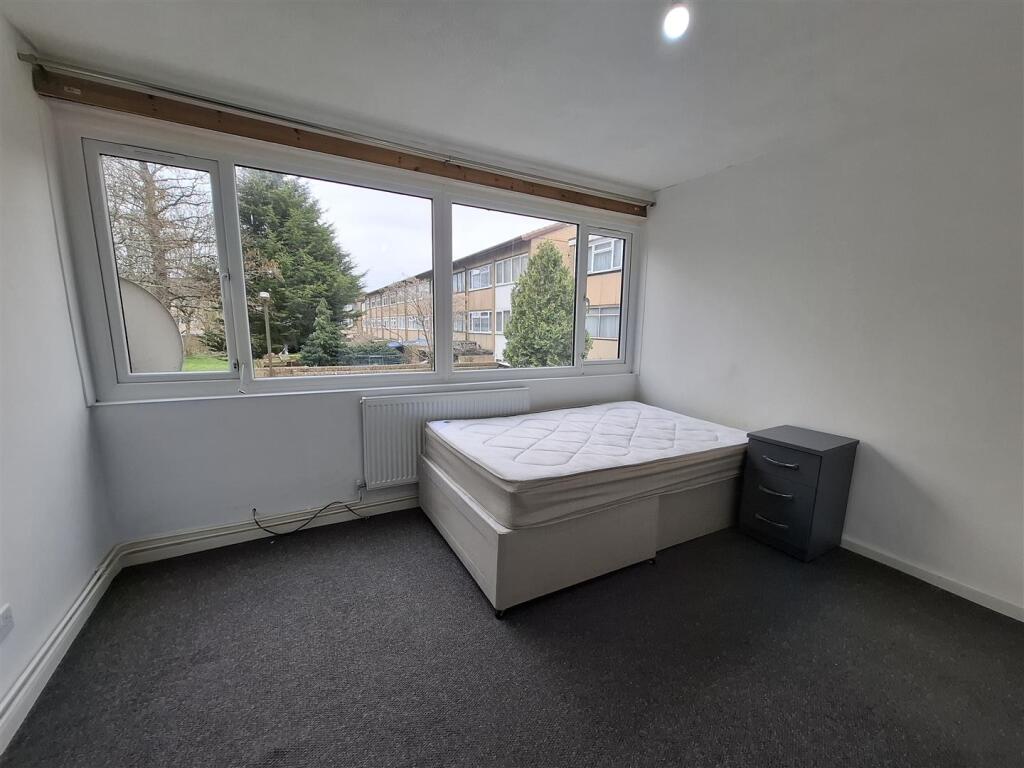 Bedroom.jpg