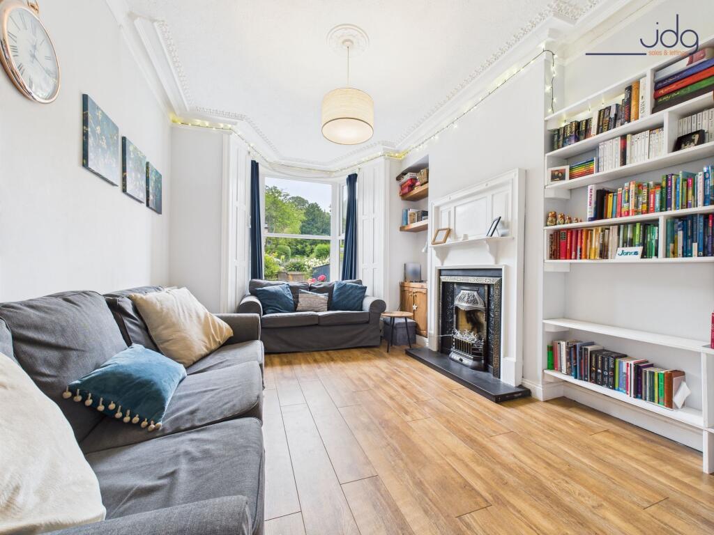 Bay fronted lounge with high ceilings