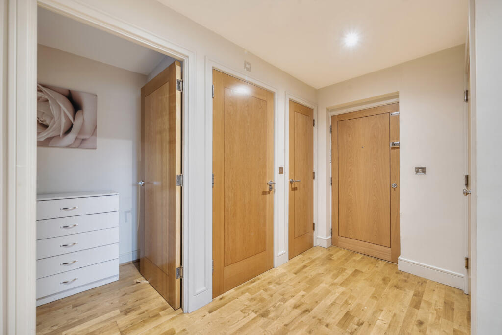 1363019-8-68ee620...