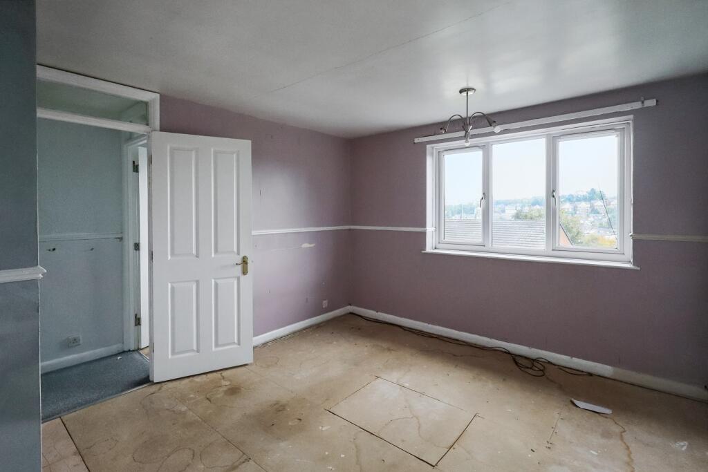 72 Whiteways Grove, Sheffield, South Yorkshire, S4 8FL