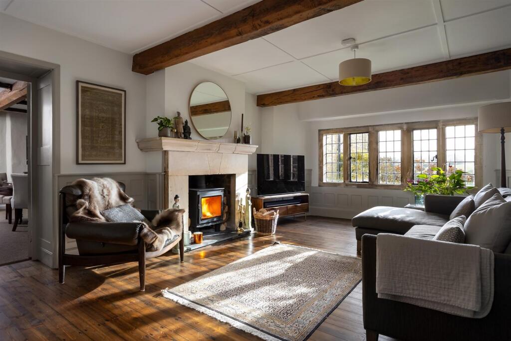 47 - Dowmans Farmhouse - GL53 9QY - Web.jpg