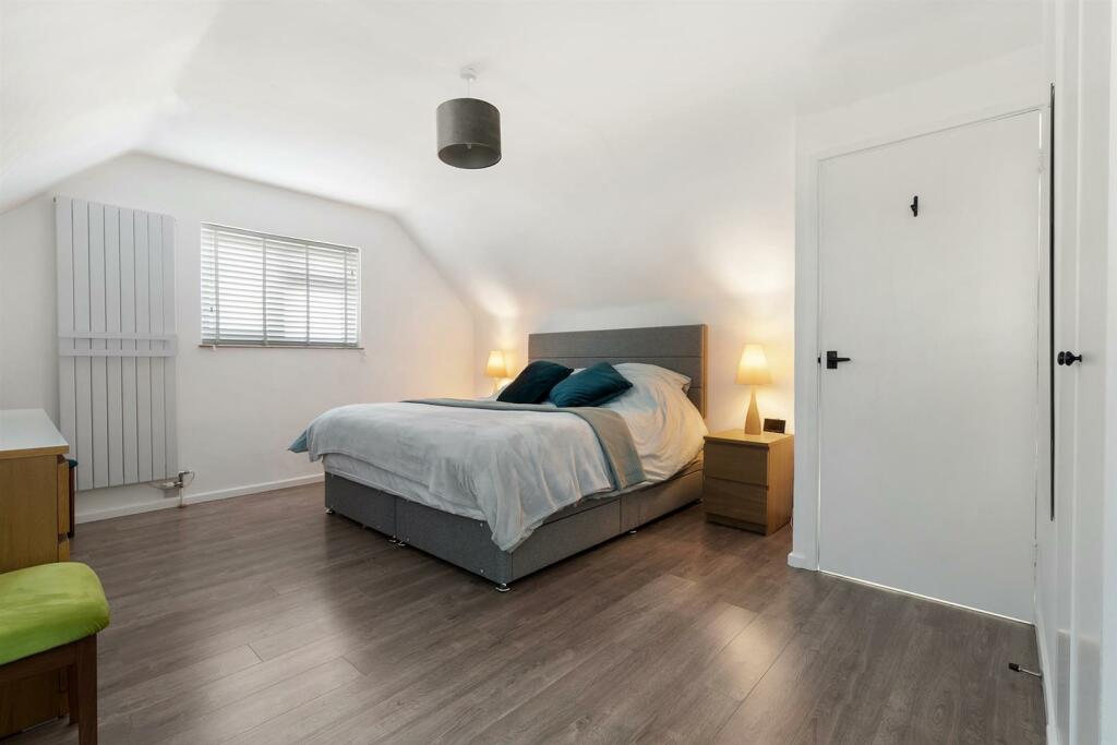 11MeadowBank.25.jpg