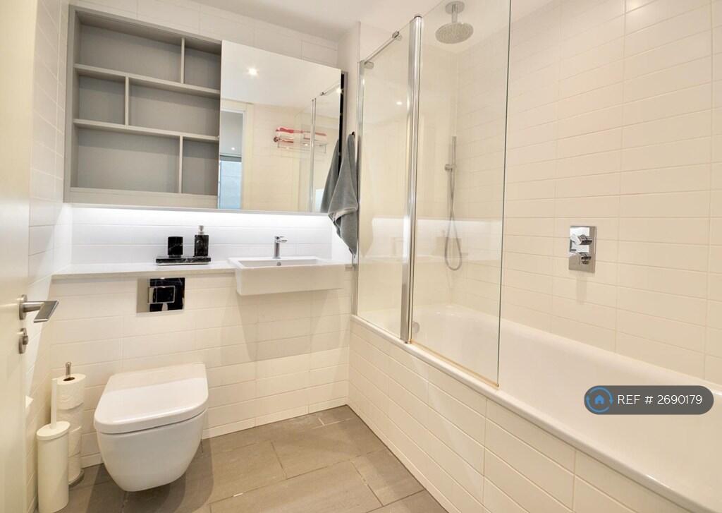 En-Suite Bathroom