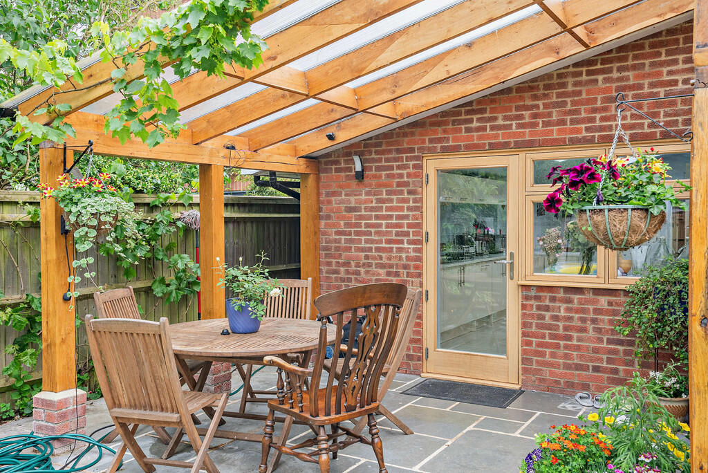 8651804-exterior0...