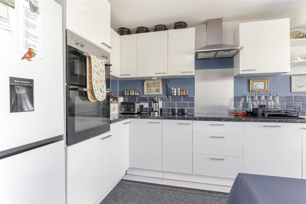 Dining Kitchen - E.jpg