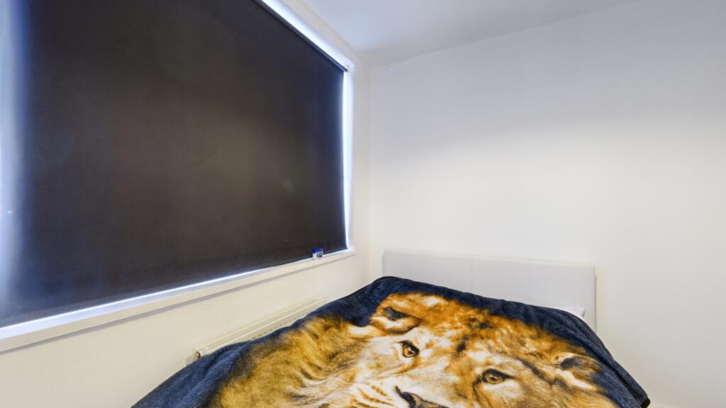 CAM01740G0-PR0328-PAN014