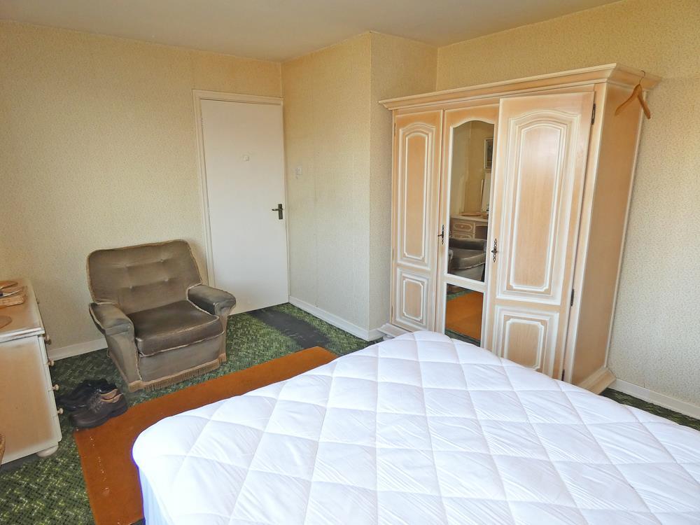 2283bed2d.jpg