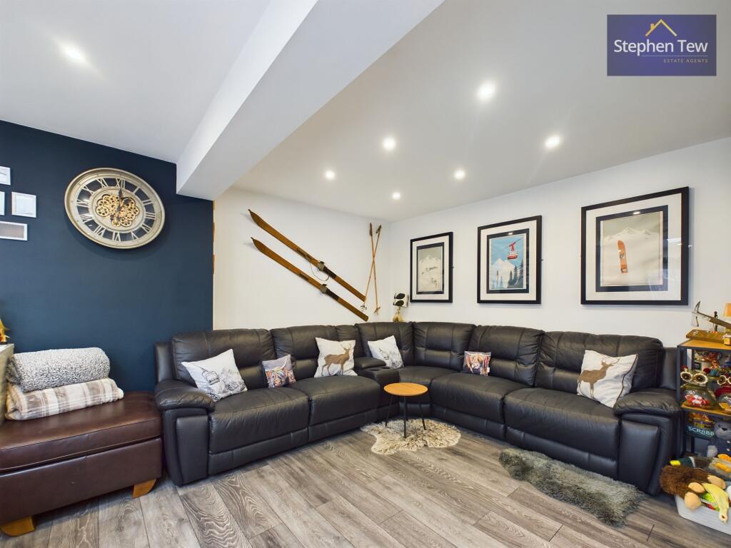 Lounge/ Kitchen Diner