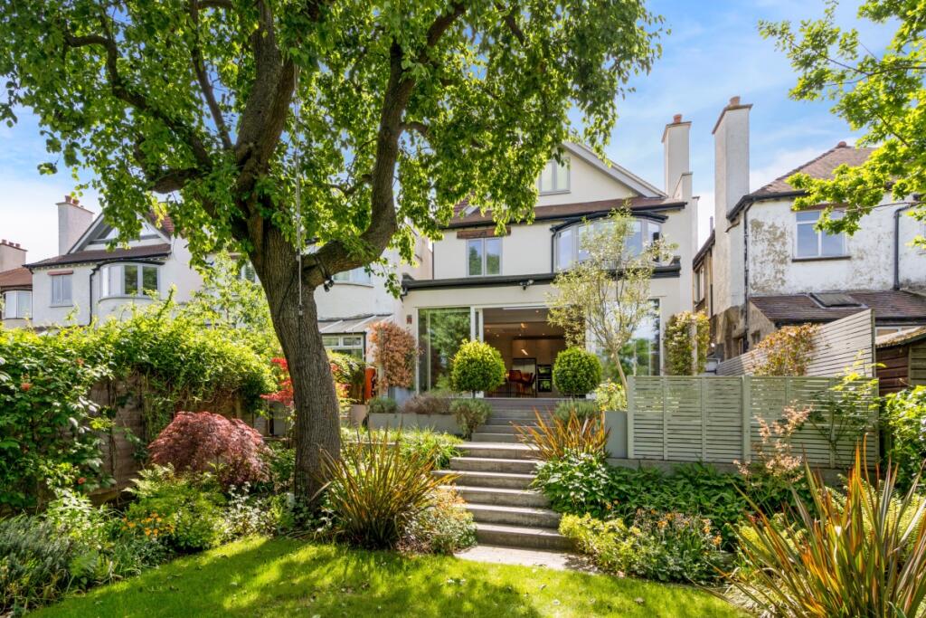 15 Vallance Road ...