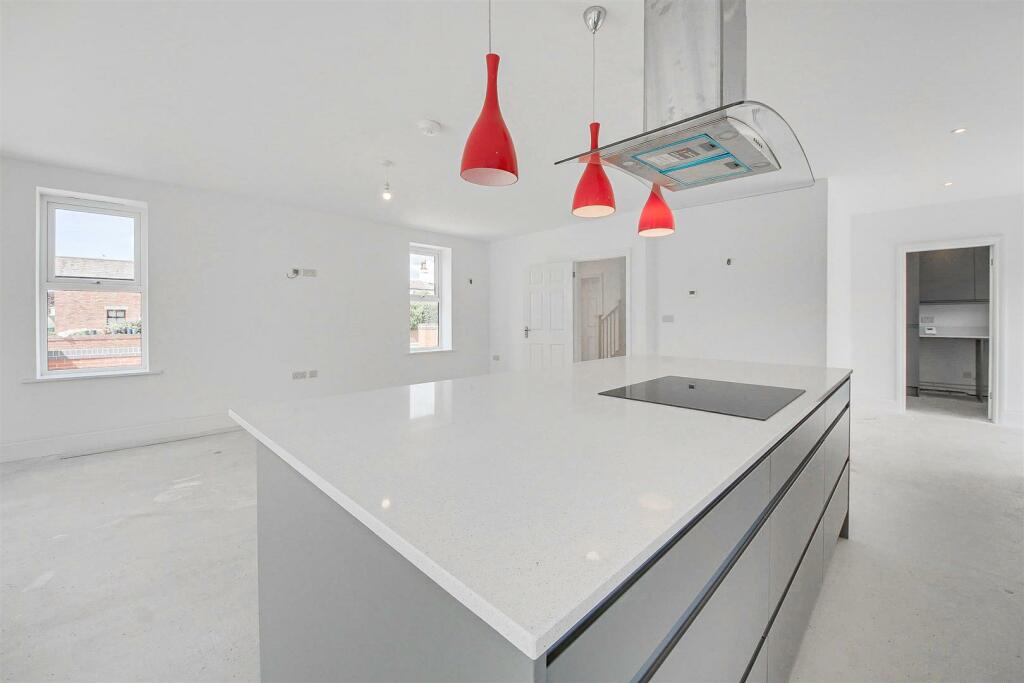 Kitchen Lounge