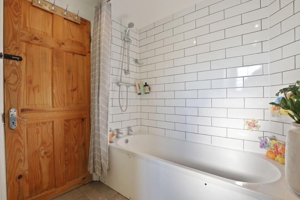 06-43deJHPropWpen - 50 Samos Road - 18 (1)-medium.