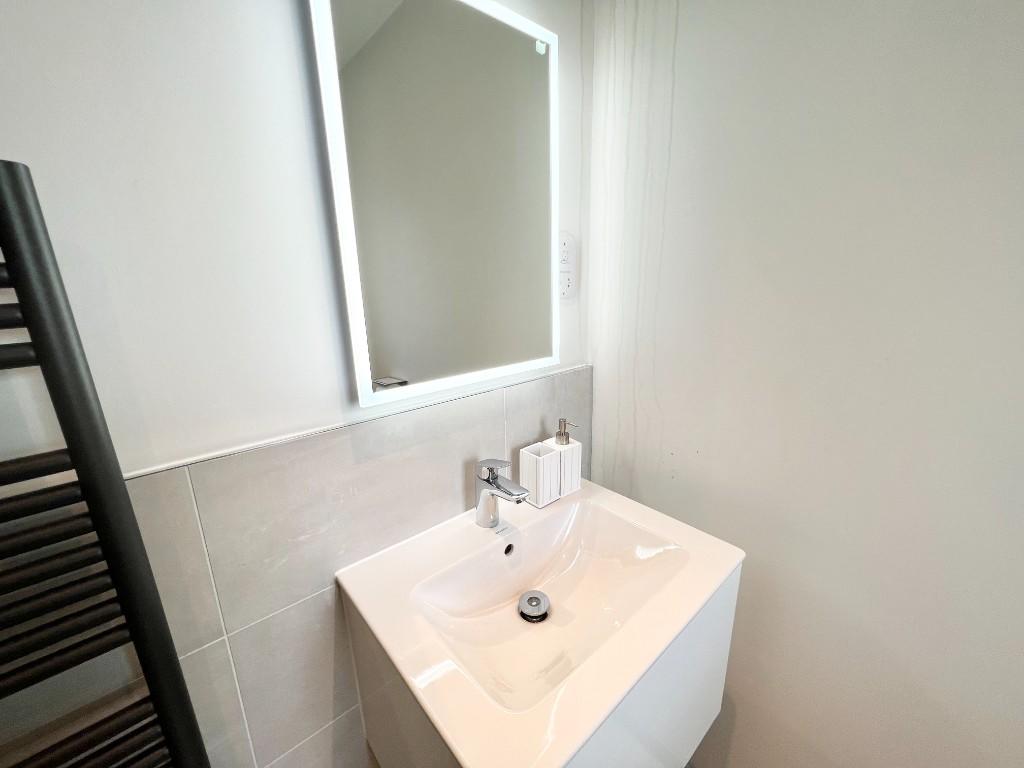 EN-SUITE 2