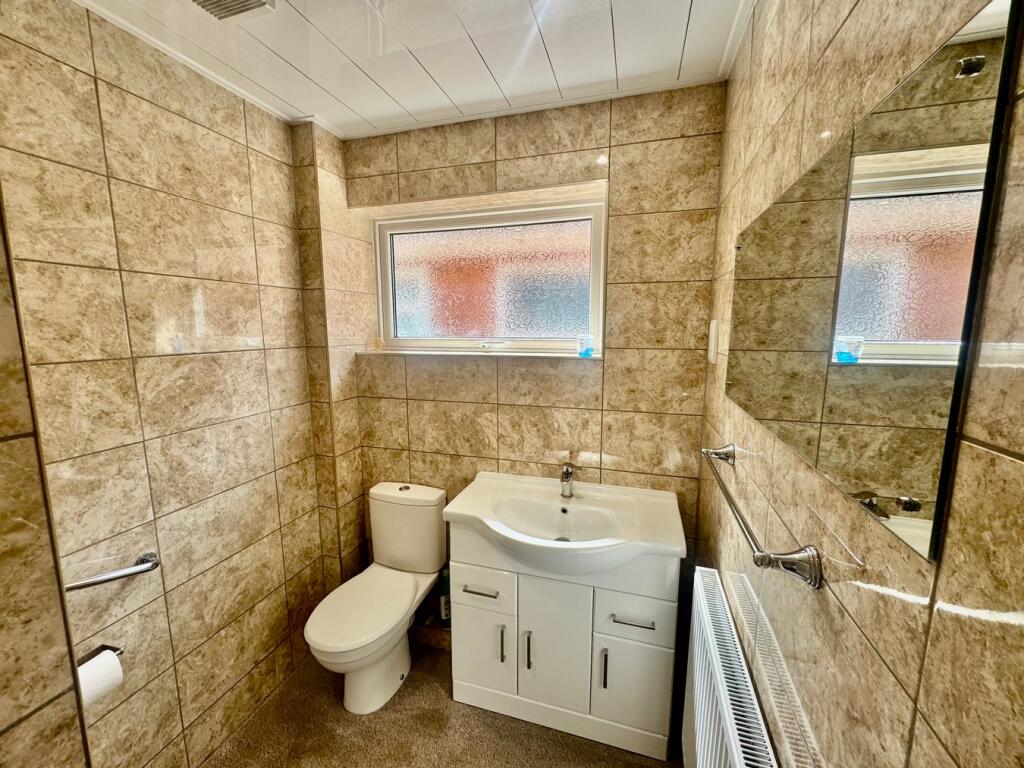 Main Bathroom