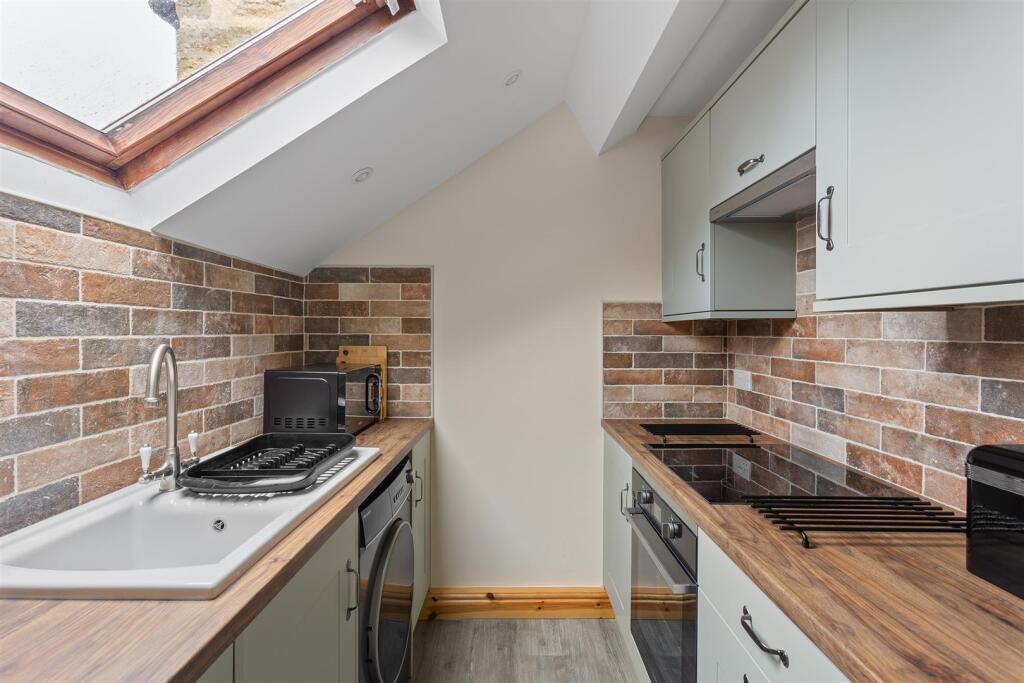 72 Westgate Pickering-19.jpg