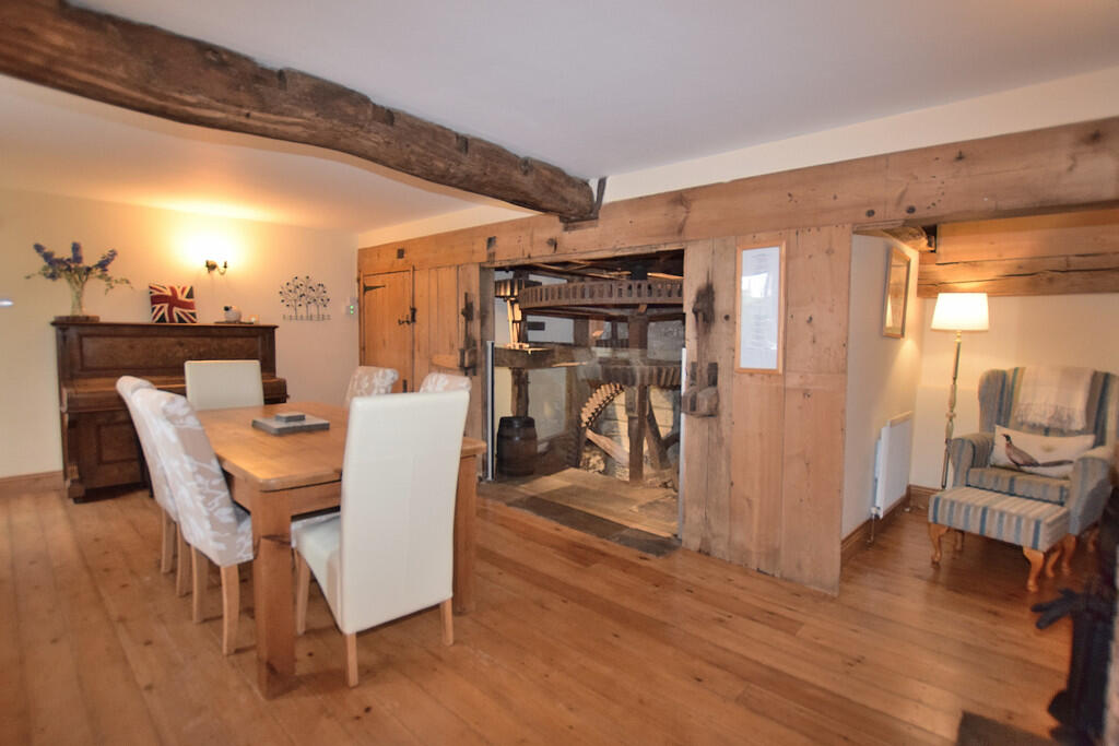 dining room alt