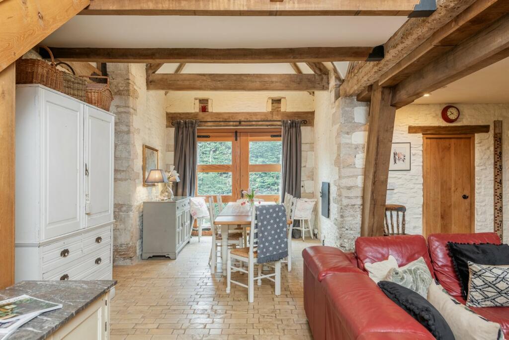 Open Plan Lounge/Dining