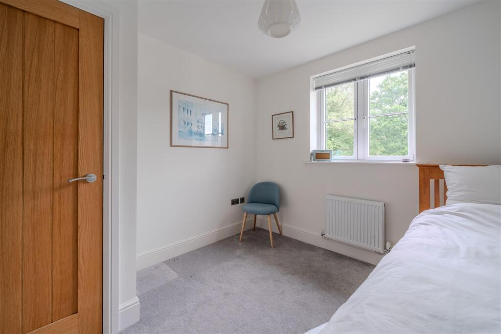 Bedroom4-2.jpg