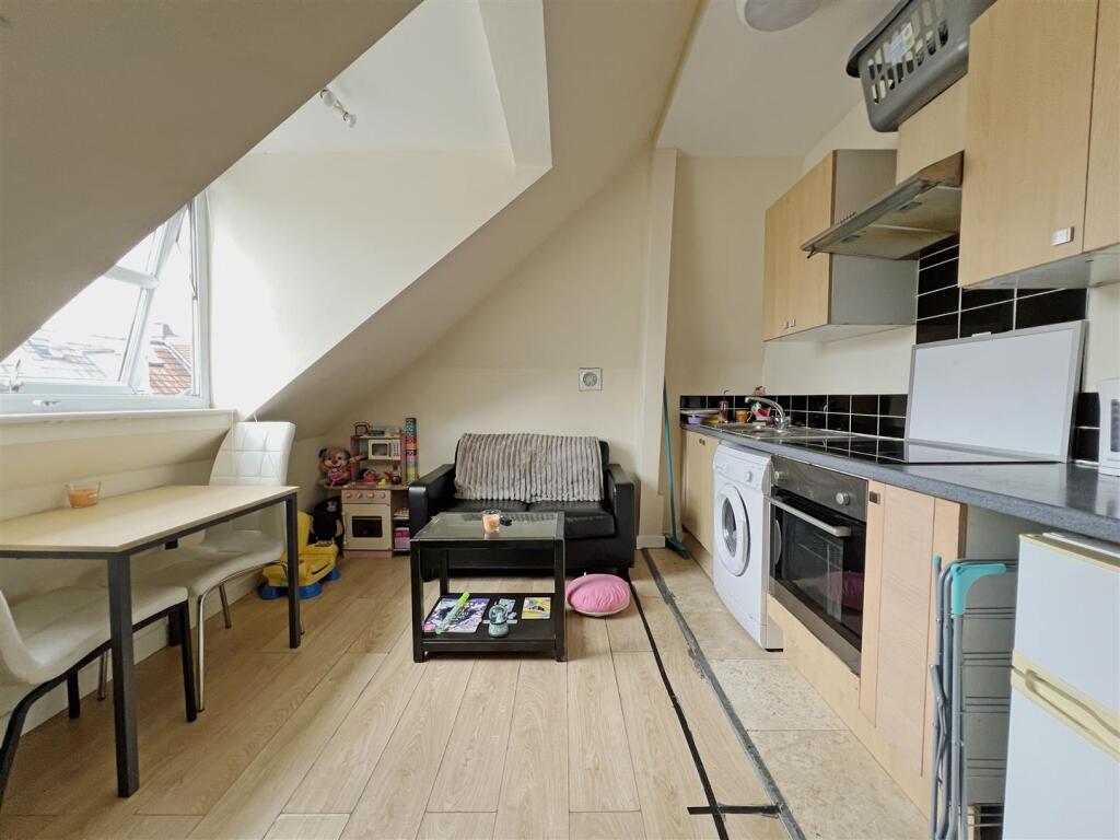 2 - Block of Flats for Auction, Easton.JPG