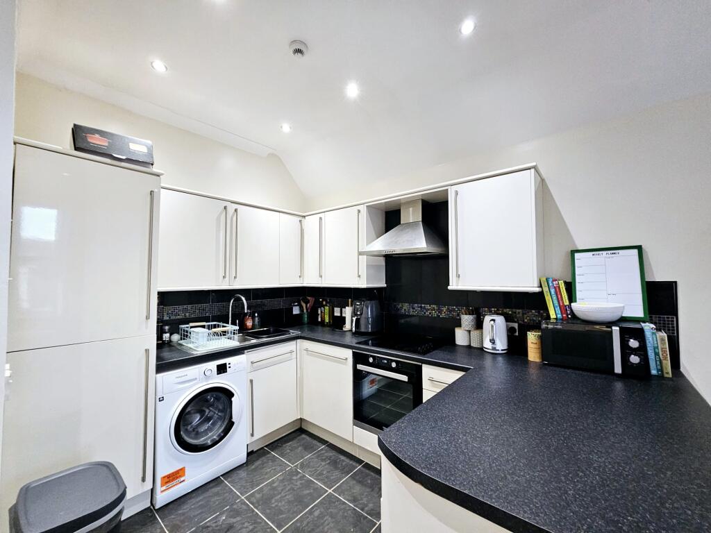 1a467248-788a-4f75-ac1a-a5957ba63100