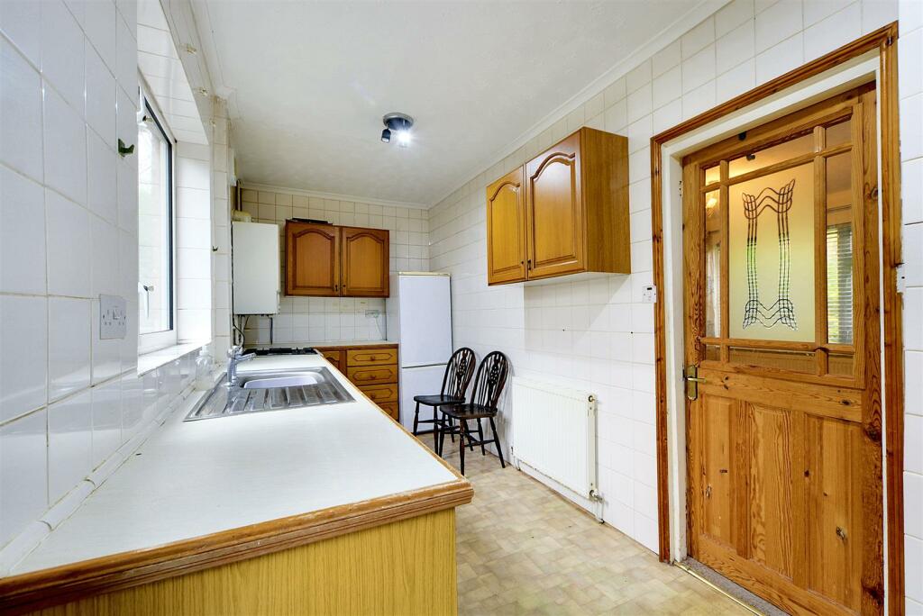 Kitchen_2.jpeg