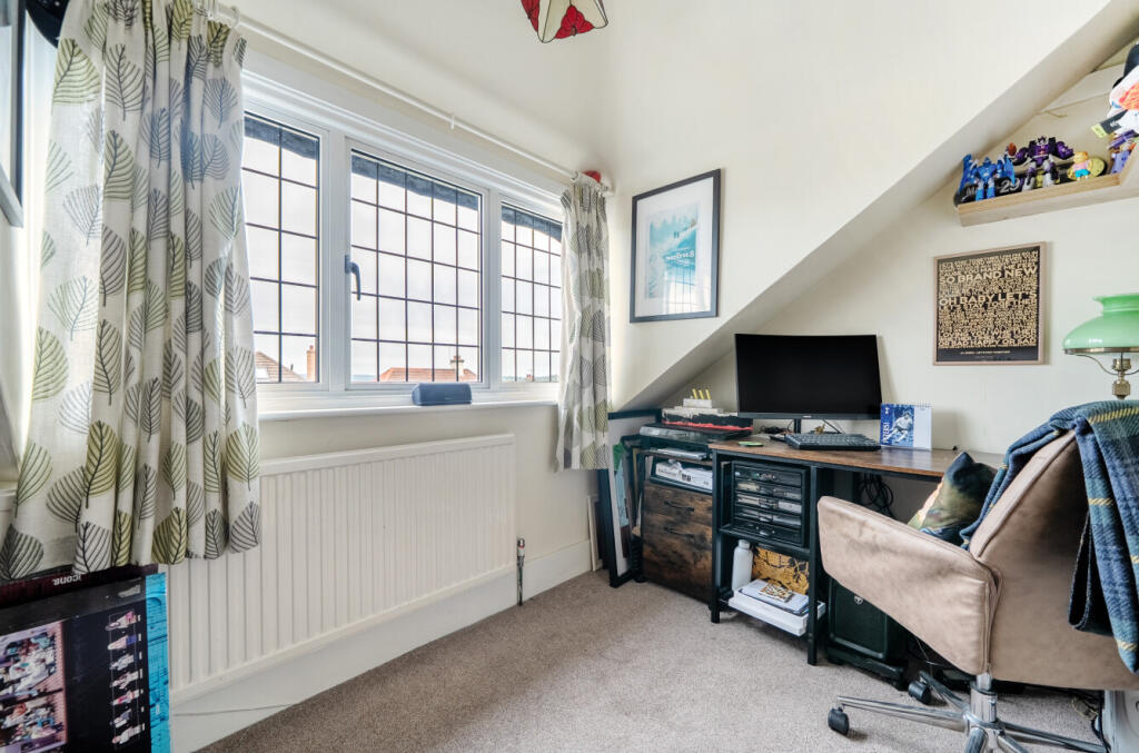 1328590-10-6888ae...