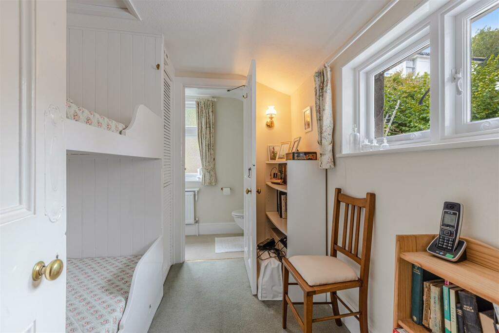 A07 - 45 Sandquay Road Dartmouth - 230911.jpg