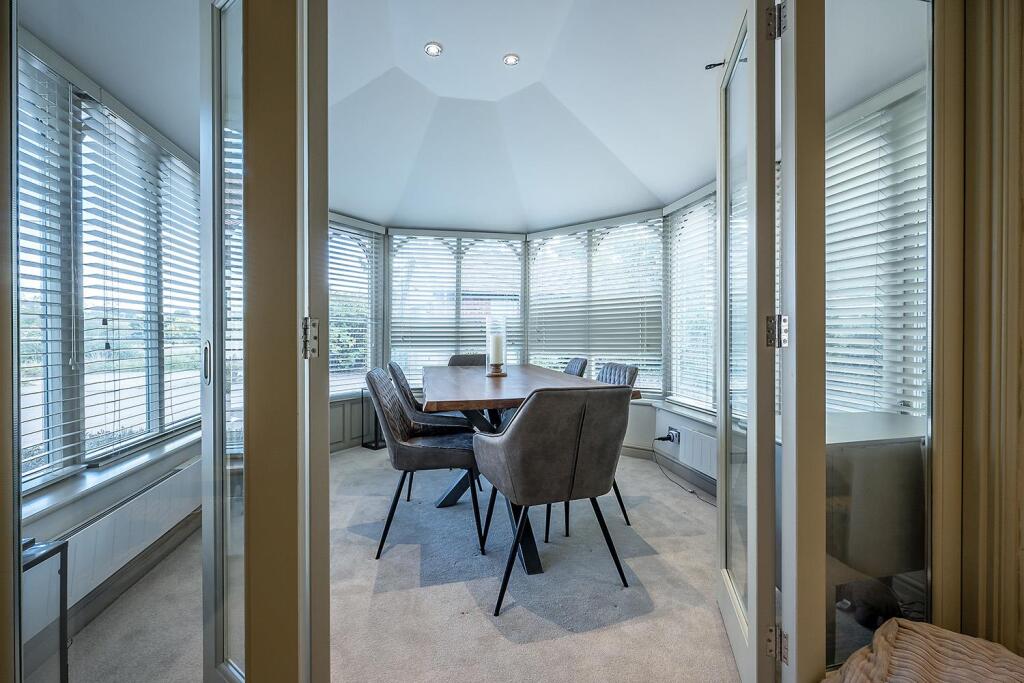 Summer room
